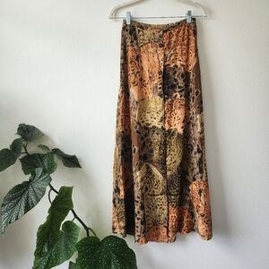 ✨️SOLD✨️Vintage tiger Maxi Skirt